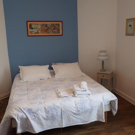 Au Jardin De L'Eventail Bed & Breakfast Le Mans Exterior photo